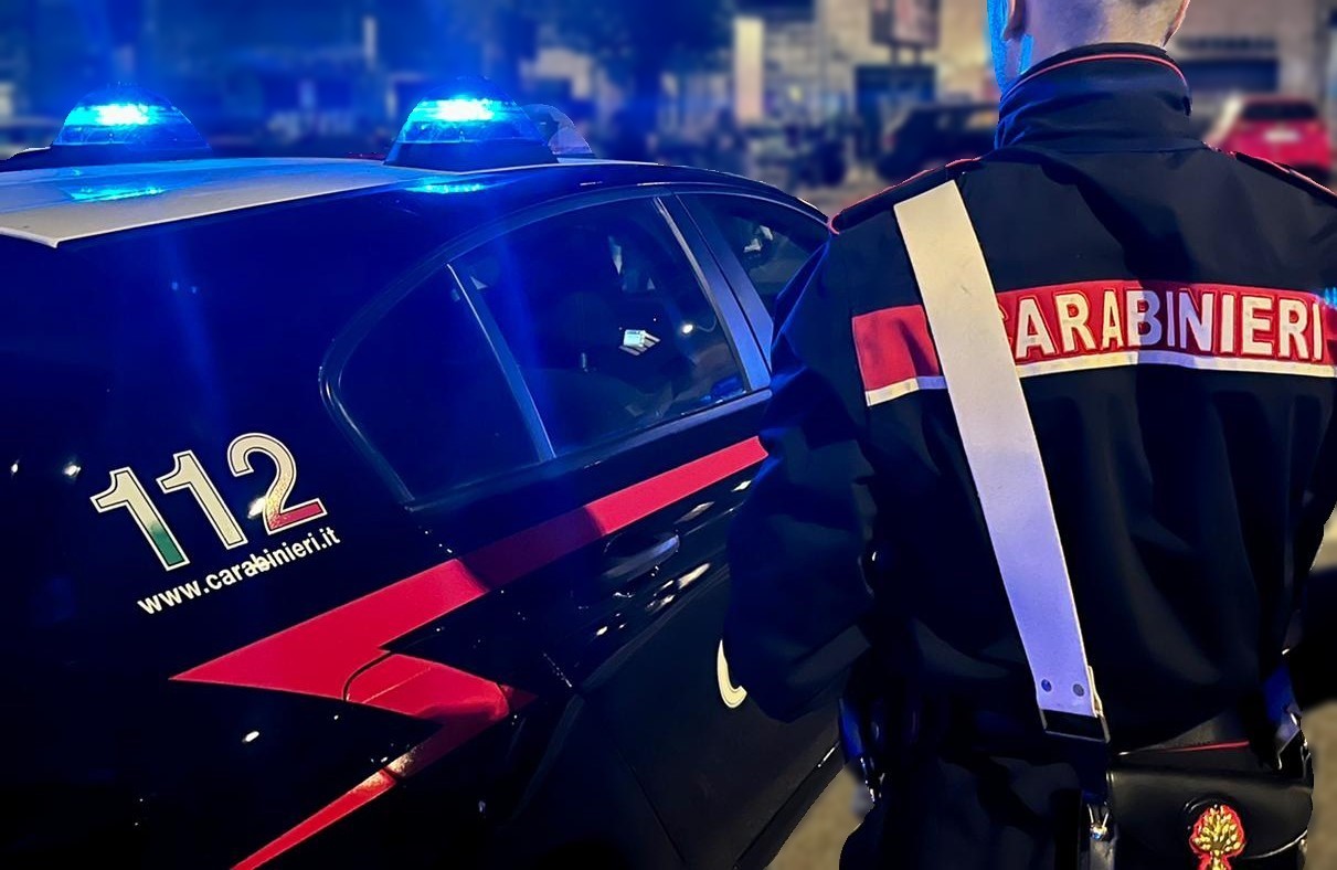 Lite in strada, giovane ferito e ricoverato: indagini aperte