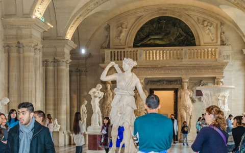 Il castello apre alle visite delle scuole