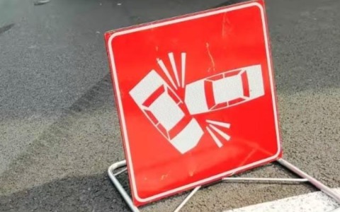 Scontro tra auto e camper, viabilità interrotta sulla Statale 231