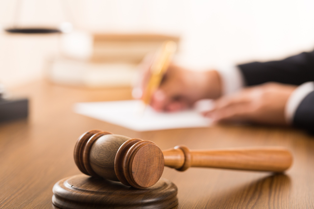 Aggressione al bar, il giovane resta in carcere